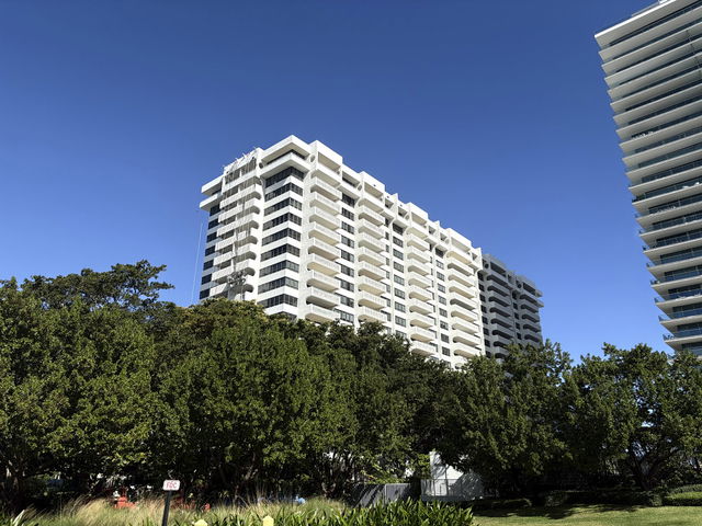 Kenilworth Condo photo 3